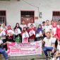 Jajaran pegawai Rutan Kelas I Medan, menggelar jalan santi sekaligus penyeluran bansos kepada masyarakat sekitar, Sabtu (16/8/2025)