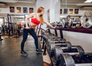 Ingin Mengecilkan Perut Buncit? Ini 7 Alat Fitnes yang Wajib Digunakan saat Berada di Tempat Gym