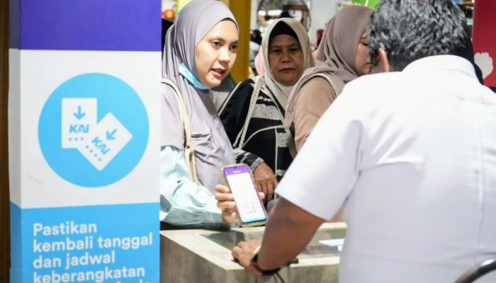 Kejutan dari KAI Sumut: Tiket Kereta Api Bisa Dibeli 2 Jam Sebelum Berangkat, Harga Jauh Lebih Murah!