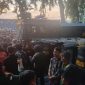 Sejumlah personel Kepolisian Daerah Sumatera Utara melakukan pengamanan terhadap pengunjuk rasa di Medan, Sumut, Selasa (26/8).