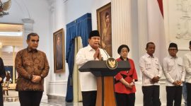 Presiden Prabowo Subianto saat berpidato dalam pertemuan dengan delapan pimpinan partai politik, tokoh nasional, hingga pimpinan MPR/DPR di Istana Merdeka, Jakarta, Minggu (31/8/2025).