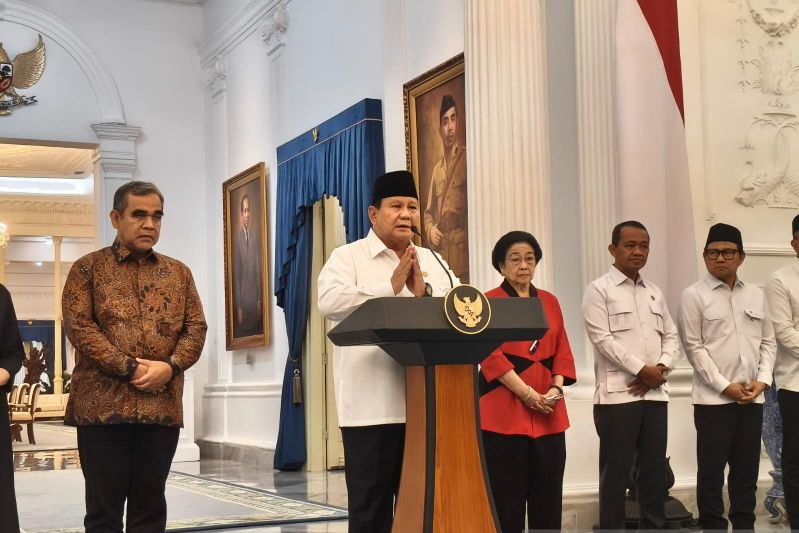 Presiden Prabowo Subianto saat berpidato dalam pertemuan dengan delapan pimpinan partai politik, tokoh nasional, hingga pimpinan MPR/DPR di Istana Merdeka, Jakarta, Minggu (31/8/2025).