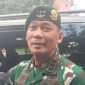 Panglima Komando Cadangan Strategis TNI AD (Pangkostrad) Letnan Jenderal (Letjen) TNI Mohammad Fadjar datang ke lokasi demo di Jalan Kramat Kwitang, Jakarta Pusat, Sabtu (30/8/2025)