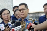 Wakil Ketua DPR RI Adies Kadir saat memberi keterangan pers di kompleks parlemen, Jakarta, Rabu (20/8/2025).