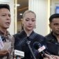 Musisi perwakilan Vibrasi Suara Indonesia (VISI), Ariel Noah, Bunga Citra Lestari, dan Judika, saat memberi keterangan pers soal RUU Hak Cipta di kompleks parlemen, Jakarta, Rabu (27/8/2025)