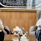 Presiden Prabowo Subianto (kiri) bersilaturahmi ke kediaman pribadi Wakil Presiden Ke-13 KH Ma'ruf Amin di Kota Depok, Jawa Barat, Minggu (24/8/2025).