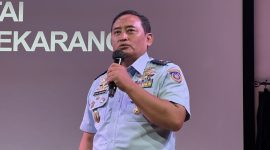 Asisten Potensi Dirgantara Kepala Staf Komando Operasi Udara Nasional TNI Angkatan Udara Marsekal Pertama TNI Fajar Adriyanto memberi paparan dalam acara bertajuk, “Morotai and Beyond”, yang digelar di Jakarta, Jumat (13/9/2024).