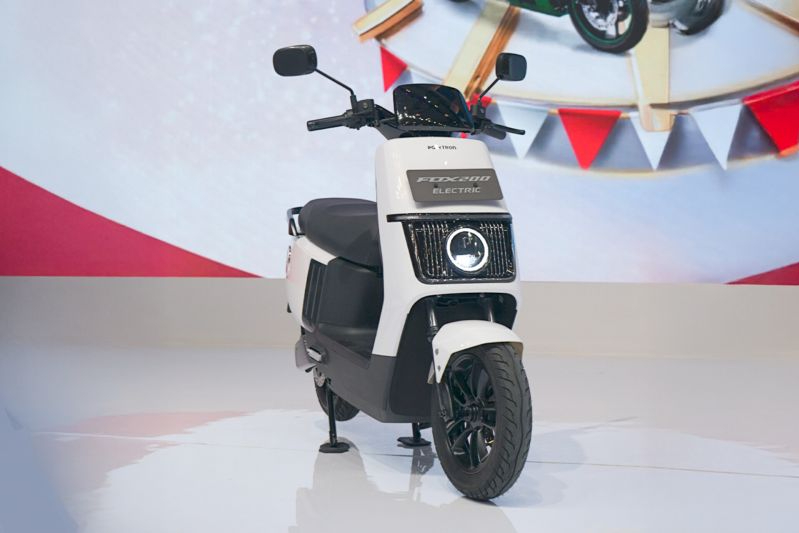 Tampilan Polytron Fox 200.