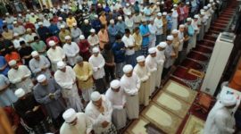 Khutbah Jumat 22 Agustus 2025: Menjaga Kerukunan dan Kerja Sama Demi Kemajuan Bangsa di mana kemerdekaan bukan hanya soal bebas dari penjajahan, melainkan amanah besar untuk merawat persatuan, memperkuat persaudaraan, dan membangun bangsa bersama-sama.