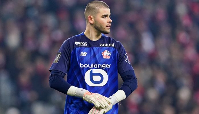 PSG Resmi Gaet Lucas Chevalier, Kiper Prancis Termahal Sepanjang Sejarah