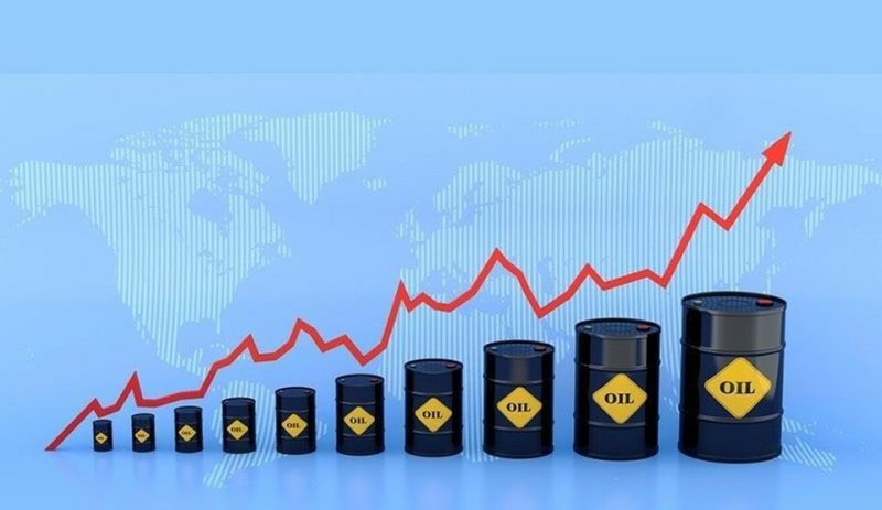 Berdasarkan data yang dilansir dari Trading Economics, pada Jumat (29/8/2025) pukul 19.55 WIB, harga minyak WTI terkoreksi ke level US$ 64,493 per barel, melemah 0,17% secara harian.