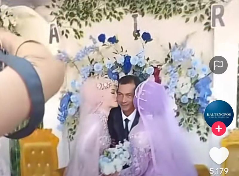 Sebuah video pernikahan unik di Desa Bajarau, Kecamatan Parenggean, Kabupaten Kotawaringin Timur (Kotim), Kalimantan Tengah, viral di media sosial. Video tersebut memperlihatkan seorang pria yang disebut sebagai Ketua RT 9 menikahi dua wanita sekaligus