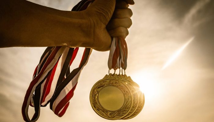 Dua Pelajar MTsN Tebing Tinggi Raih Emas dan Perak di Kejuaraan Pencak Silat Internasional