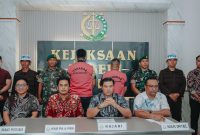 Kejari Batubara menetapkan dua tersangka dugaan korupsi di Dinas Perkim LH, Jumat (1/8/2025).