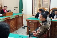 Kedua terdakwa korupsi pengutipan dana sekolah, menjalani sidang tuntutan di Pengadilan Tipikor Medan, Senin (4/8/2025) sore.