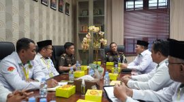 Kepala Kanwil Kemenag Sumut dan jajaran saat bertemu dengan Wakajati Sumut, Senin (11/8/2025)
