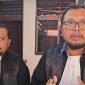 Kuasa hukum kedua terdakwa saat memberikan keterangan, terkait ketidaksesuaian barang bukti, Rabu (13/8/2025)