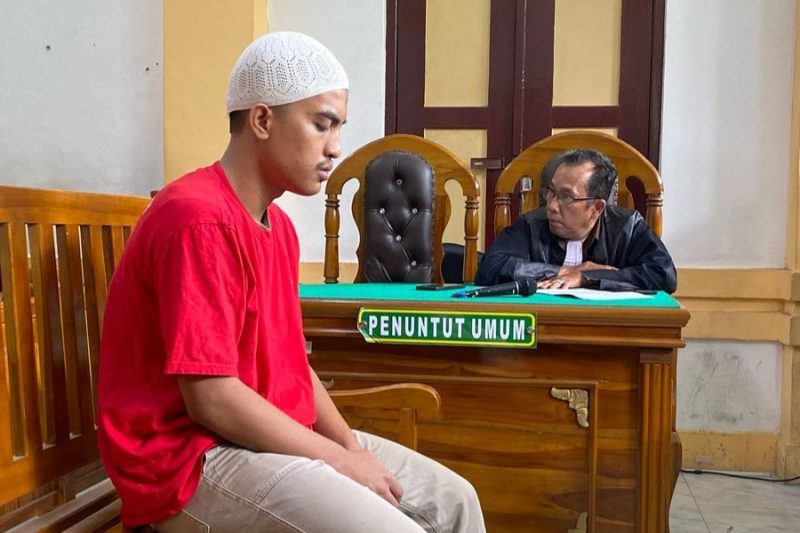 Ahmad Achyar Lubis saat menjalani sidang putusan di PN Medan, pada 20 Februari 2025