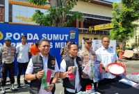 Kasat Reskrim Polrestabes Medan AKBP Bayu Putro Wijayanto yang didampingi Iptu Hafizzullah saat memberikan keterangan pers. Foto: Humas Polrestabes Medan