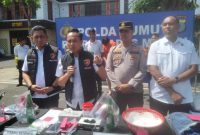 Polrestabes Medan memaparkan kasus pembunuhan dengan tersangka David Chandra, Rabu (27/8/2025)