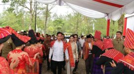Wakil Presiden Gibran Rakabuming Raka menghadiri Musyawarah Pelayanan (Mupel) Mamre Gereja Batak Karo Protestan (GBKP) di Retreat Centre GBKP, Kecamatan Sibolangit, Deli Serdang, Sumatera Utara, Kamis (29/8/2025).