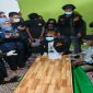 Jenazah Nazwa Alya disemayamkan dirumah duka usai tiba dari Kamboja sebelum dimakamkan, Minggu (31/8/2025).
