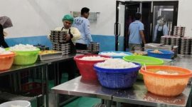 Ilustrasi - Kegiatan di sebuah dapur Satuan Pendidikan Penyelenggara Gizi (SPPG).