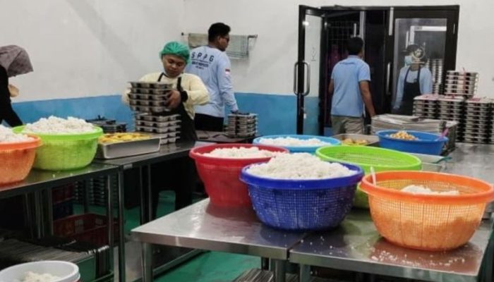 DPR Minta Evaluasi Program MBG Buntut Kasus Keracunan Makanan