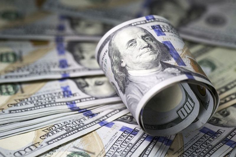 Mata uang dolar AS melemah terhadap mata uang dunia setelah pidato Ketua The Fed Jerome Powell di Jackson Hole menyatakan membuka peluang penurunan bunga The Fed pada September 2025, meski tidak berkomitmen.