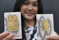 Harga Emas Antam itu turun Rp 2.000 jika dibandingkan dengan Harga pada Sabtu (16/8/2025) yang berada di level Rp 1.896.000 per gram.