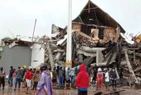 Gempa bermagnitudo 6 terjadi di Poso Hancurkan dan Beberapa Rumah Rusak
 Gempa bermagnitudo 6 terjadi di Poso, Sulawesi Tengah, Minggu (17/8/2025) pagi. Satu gereja dan beberapa bangunan rumah rusak. Puluhan anggota jemaat yang sedang beribadah dilaporkan terluka.