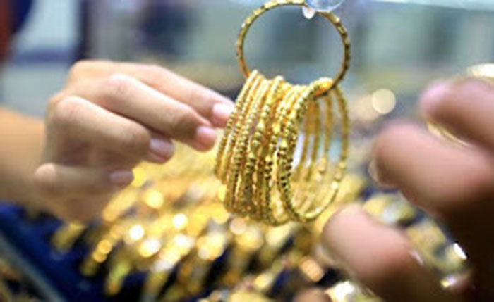 Harga emas di Banda Aceh hari ini dijual Rp5.700.000 per mayam. Harga emas tersebut sama dengan hari sebelumnya yang dipatok Rp 5.700.000 per mayam.
