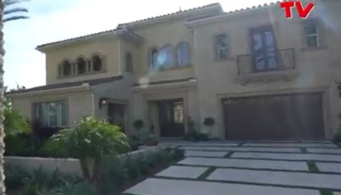 Viral, Giliran Rumah Politikus PAN Eko Patrio dan Uya Kuya Digerebek Massa