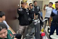 Wamenaker Immanuel Ebenezer saat melakukan sidak