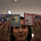 Gejolak demo politik di Jakarta membuat rupiah dan indeks harga saham gabungan (IHSG) tertekan pada perdagangan Jumat (29/8/2025).