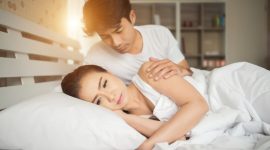 Seorang pria terkejut dikarenakan lima anak hasil pernikahan dengan sang istri ternyata bukan anak kandungnya. Ironisnya, dia baru mengetahuinya setelah usia pernikahannya hampir 40 tahun.