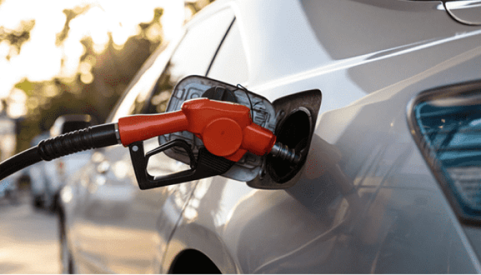 Tips Hemat BBM untuk Mobil Harian: Tekanan Ban, AC, hingga Teknik Eco Driving