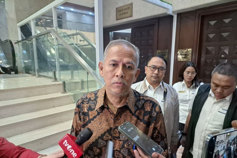 Ketua DK Lembaga Penjamin Simpanan (LPS) Anggito Abimanyu saat ditemui seusai menjalani fot and proper tes di Gedung DPR RI, Jakarta, Senin (22/09/2025). Foto: Antara