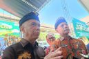 Jaksa Agung Muda Intelijen (JAM-Intel) Kejaksaan Agung RI Prof. Dr. Reda Mantovani (kiri) memberikan keterangan kepada wartawan terkait kasus korupsi yang melibatkan para kepala desa saat di Kantor Kejaksaan Tinggi Bali, Denpasar, Kamis (11/9/2025)