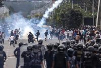 Demo besar-besaran di Nepal berujung rusuh tewaskan 19 orang. (AFP/PRABIN RANABHAT)