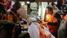 Dokumentasi BPBD Bali, Basarnas, dan TNI saat proses evakuasi korban meninggal dunia dampak banjir besar di Denpasar, Bali, Kamis 11/9/2025.