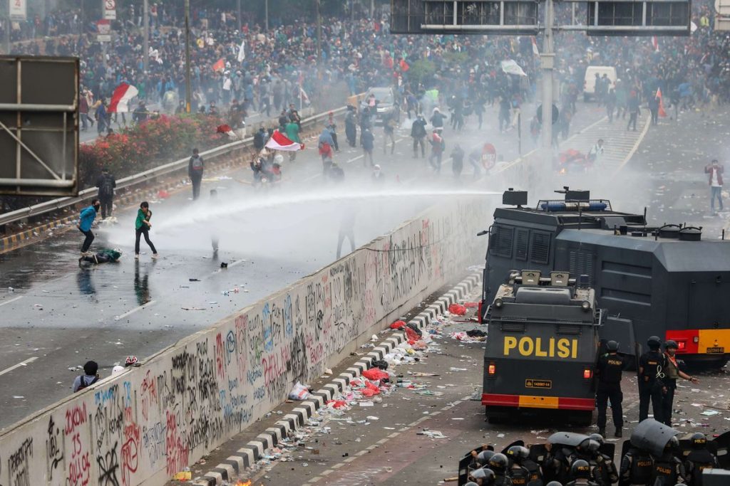 Hilang Saat Demonstrasi Ricuh Jakarta, Polisi Temukan Bima Sedang Jualan Mainan Barongsai di Malang
