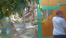 Rumah warga rusak akibat ledakan di Pamulang.