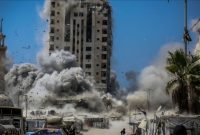 Ilustrasi pemboman Israel terhadap Menara Mushtaha di Jalur Gaza.