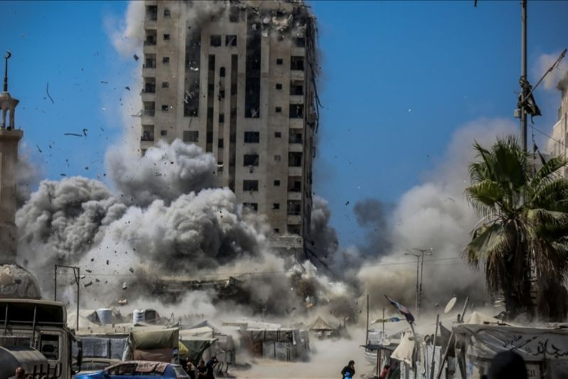 Ilustrasi pemboman Israel terhadap Menara Mushtaha di Jalur Gaza.