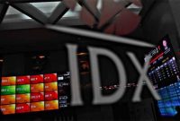 Indeks Harga Saham Gabungan (IHSG) ditutup menguat 0,58% atau naik 65,52 poin ke level 7.801,58.