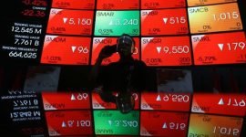 Indeks Harga Saham Gabungan (IHSG) ditutup melemah 18,51 poin atau 0,23% ke 7.867,34 di pasar spot