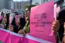 Massa Aksi Women’s March Medan: Tunjang Mundur Rezim Kekerasan. Foto: Topikseru.com/Agus Sinaga