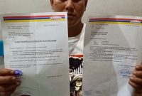 Seorang pekerja ritel Indomaret di Kabupaten Simalungun terancam PHK sepihak dengan mendapatkan SP1 dan SP3 serta surat skorsing dalam waktu bersamaan. Foto: Topikseru.com/Agus Sinaga