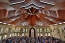 Khutbah Jumat 12 September 2-25: Meraih Kebahagiaan Dunia Akhirat dengan Sedekah
